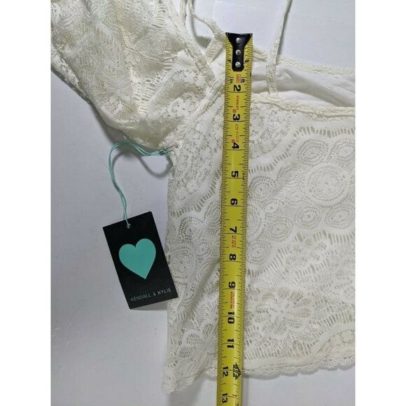 Kendall & Kylie Size Small Crop Top Lace Flutter Sleeve Lined Ivory - Picture 10 of 10